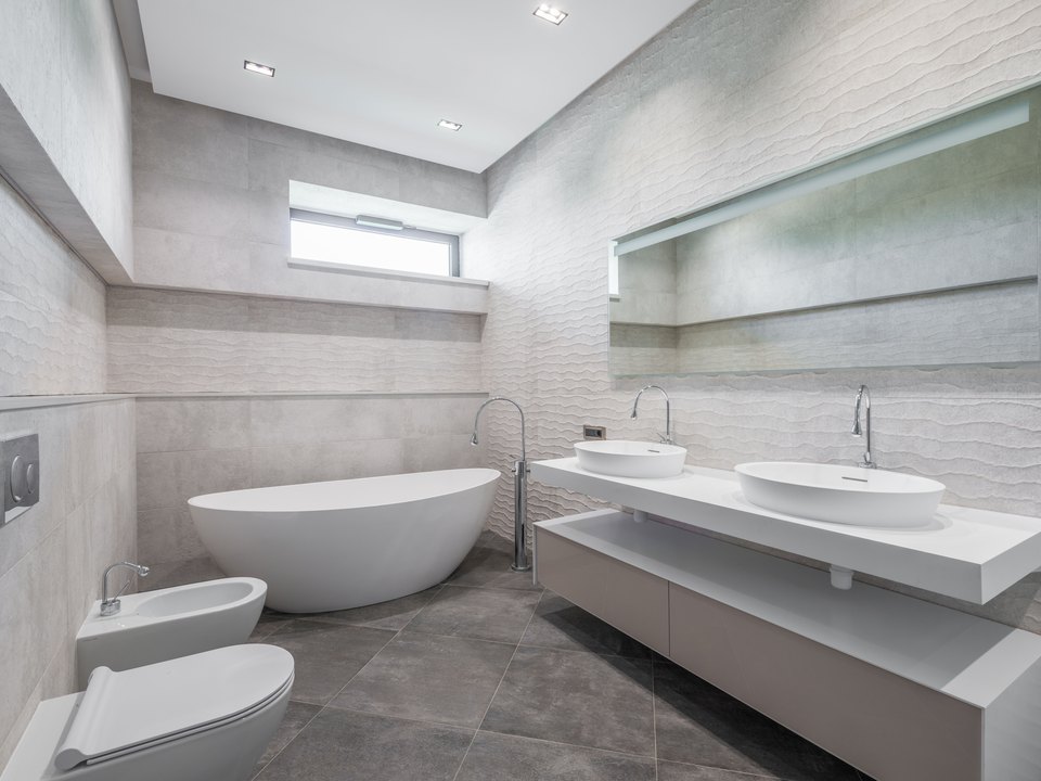 Source still: bathroom